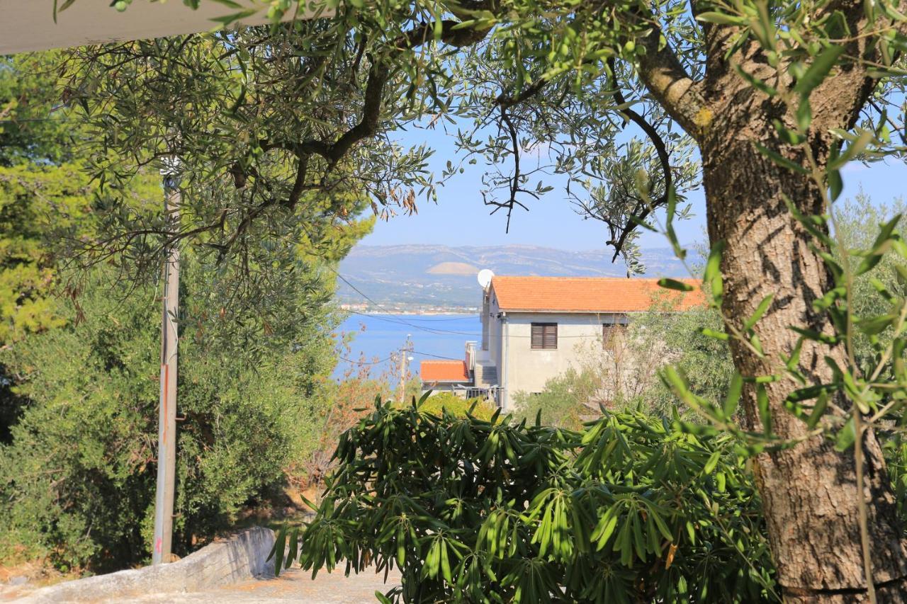 Apartments By The Sea Arbanija, Ciovo - 4320 Trogir Exterior foto